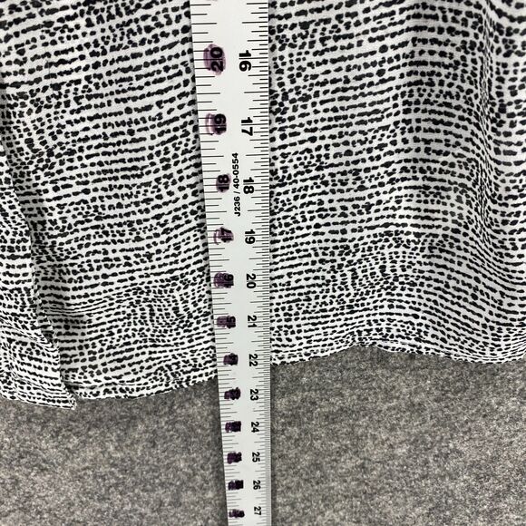H&M Top Women 4 Black White Blouse Button Up 3/4 Sleeve - Picture 9 of 11